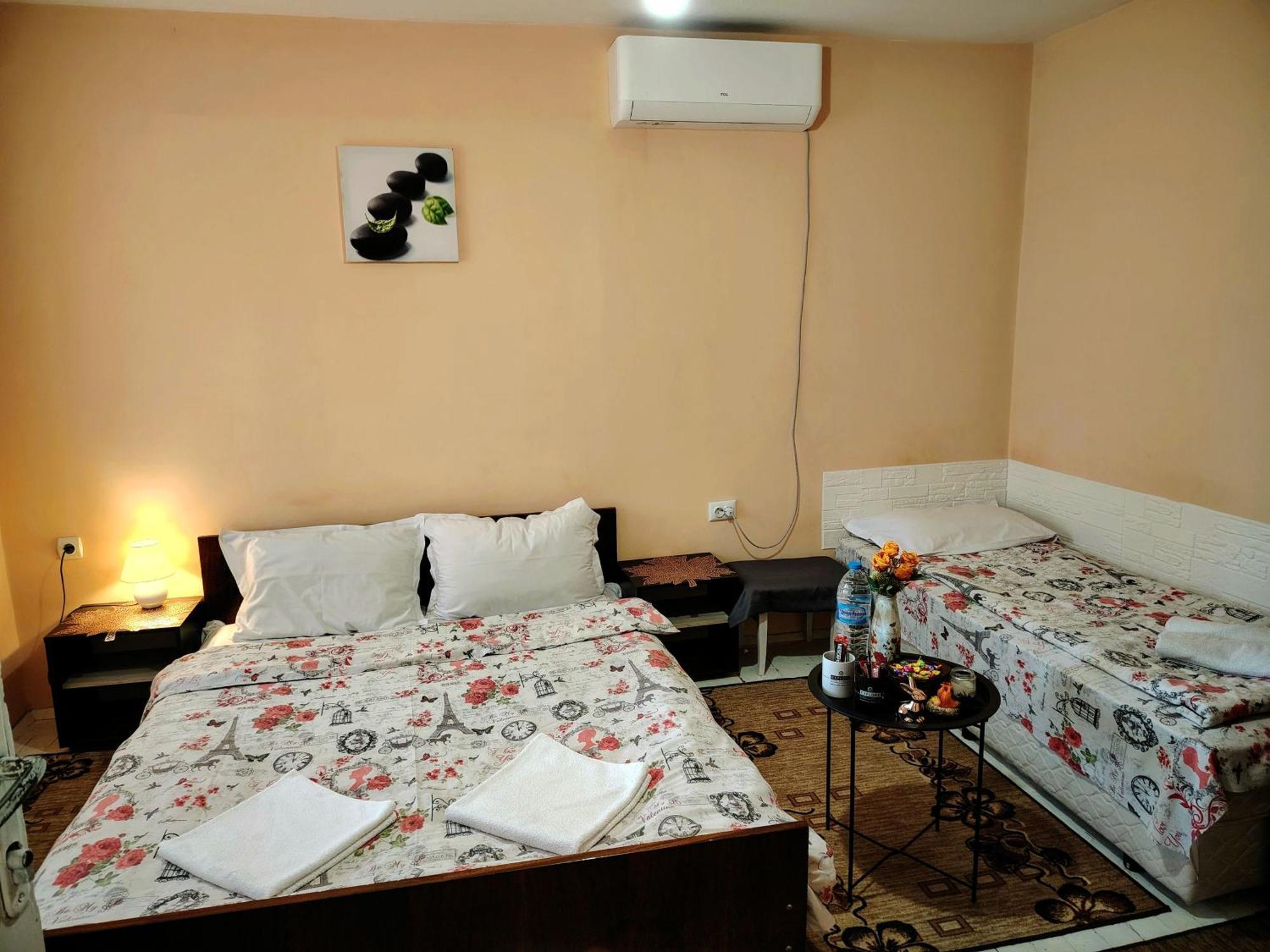 Guest House Emiliya Ovchartsi  Esterno foto